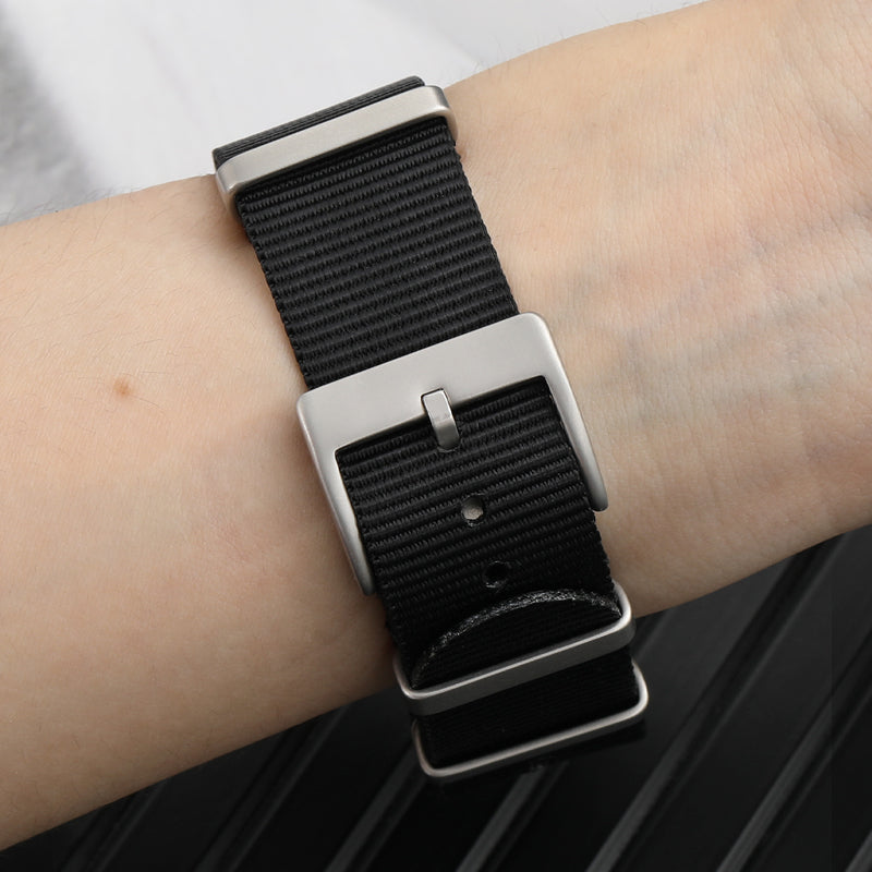 Smooth Nylon Watch Band with Sandblasting Buckle