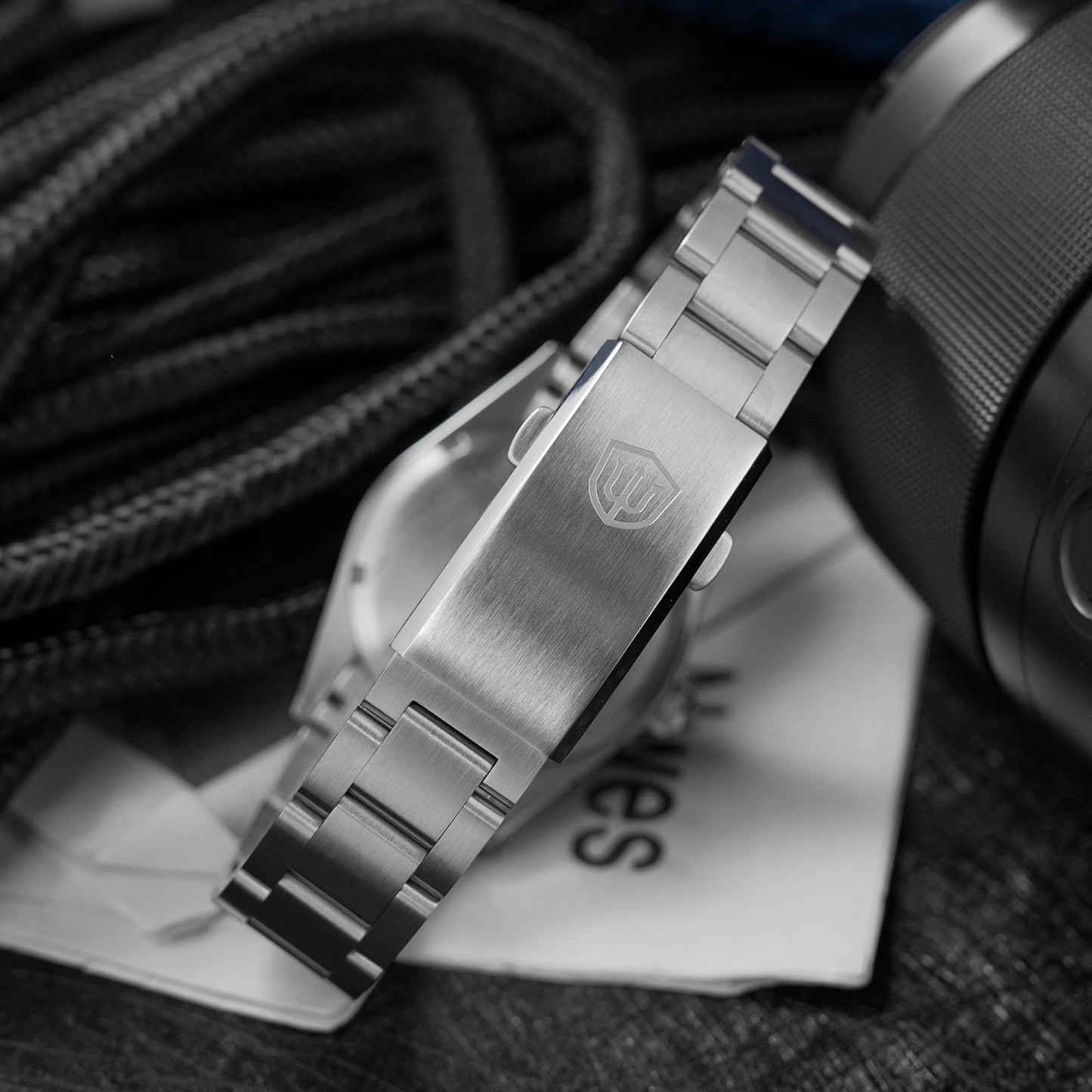 Watchdives WD1016B 37mm Pioneer VH31 Men Watch