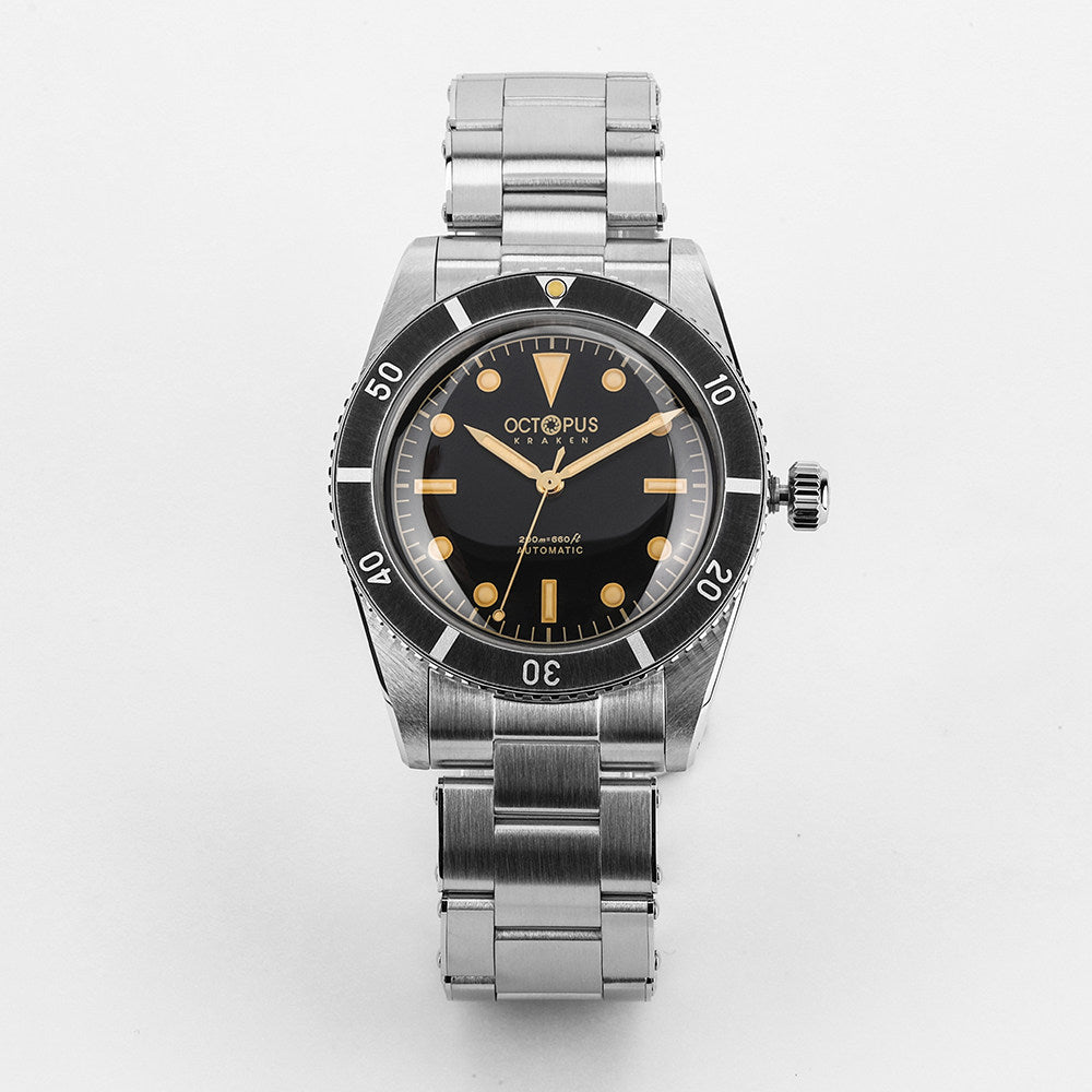 Octopus Kraken black dial front view