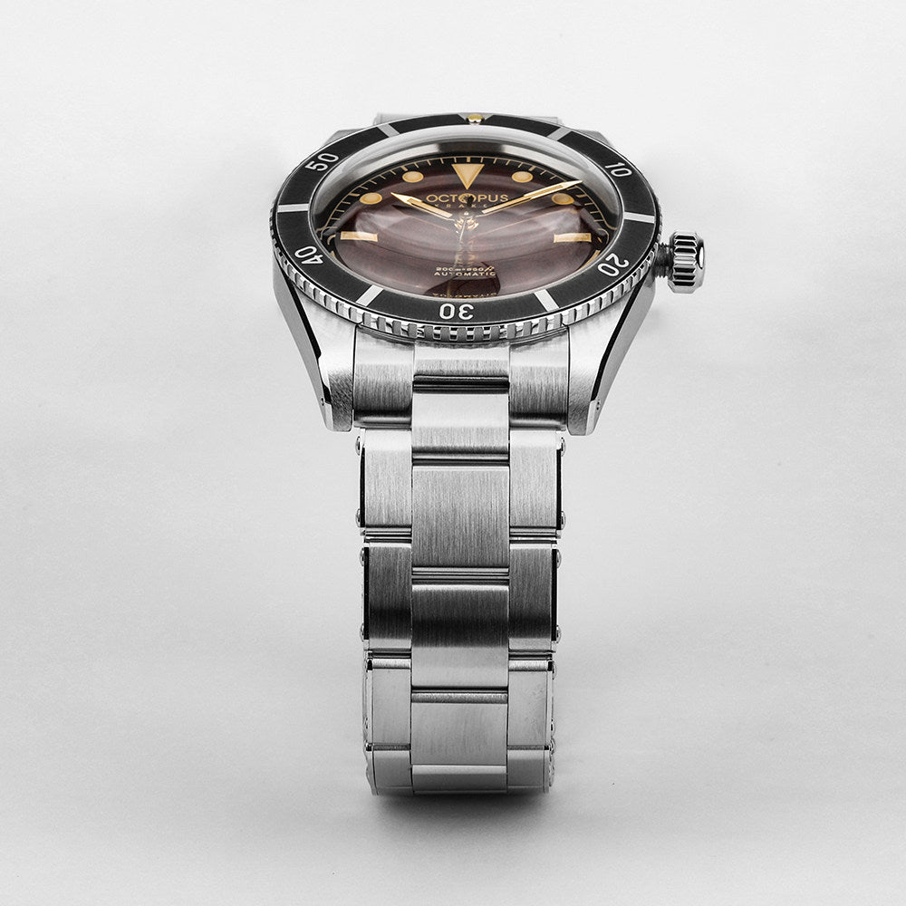 Octopus Kraken side profile showing bubble sapphire crystal