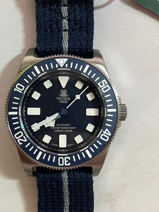 ★EU Pre-Owned★Tactical Frog FXD Automatic Diver Watch (New – Minor Cosmetic Issue)