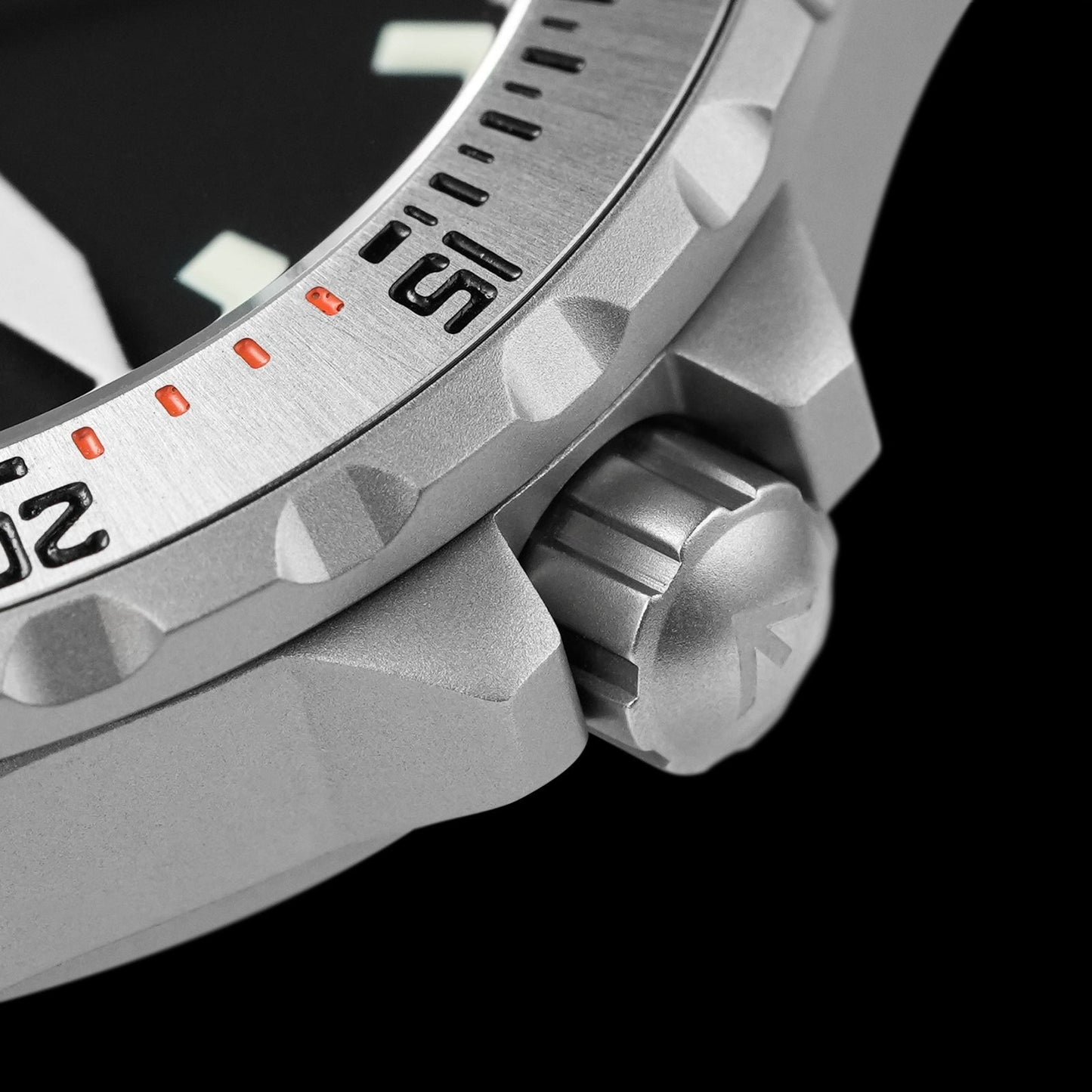 Militado 39mm Dive Watch Sapphire Crystal Military Watch ML16