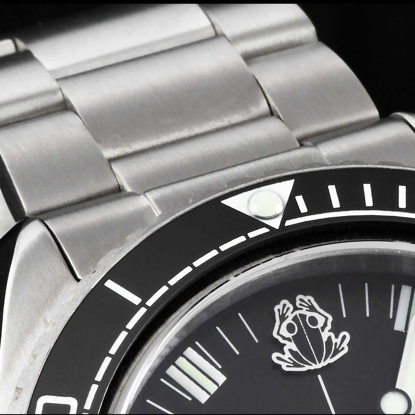 Tactical Frog Titanium SUB300 Vintage Diver Watch H36