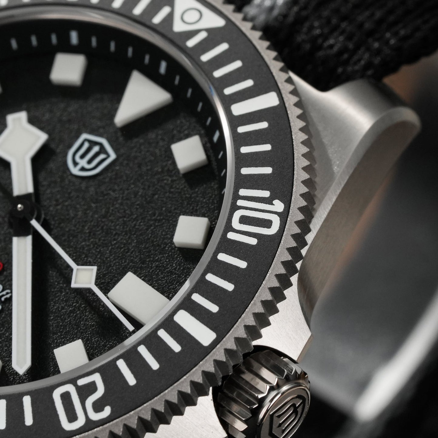 Watchdives 40mm EXD Titanium Diver Watch