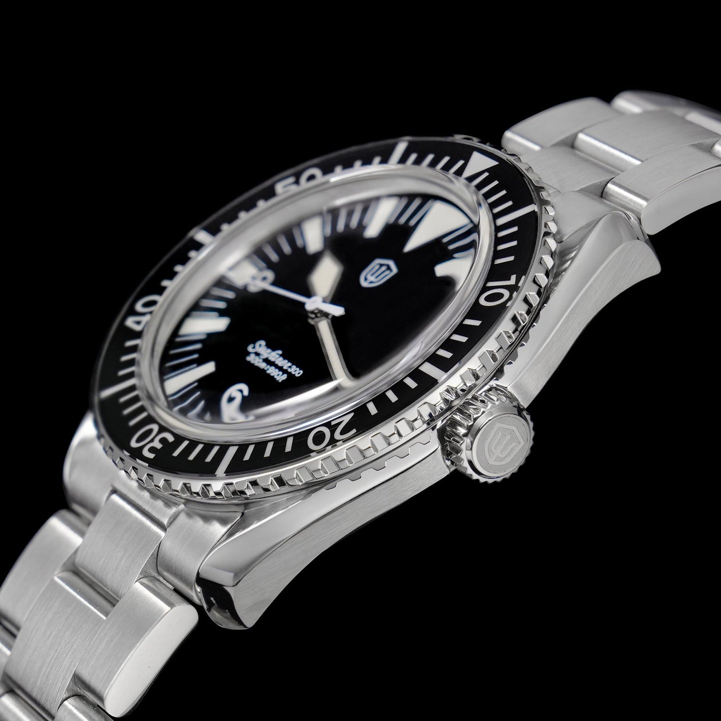 Seafarer WD1967Q 39mm VH31 Diver Watch