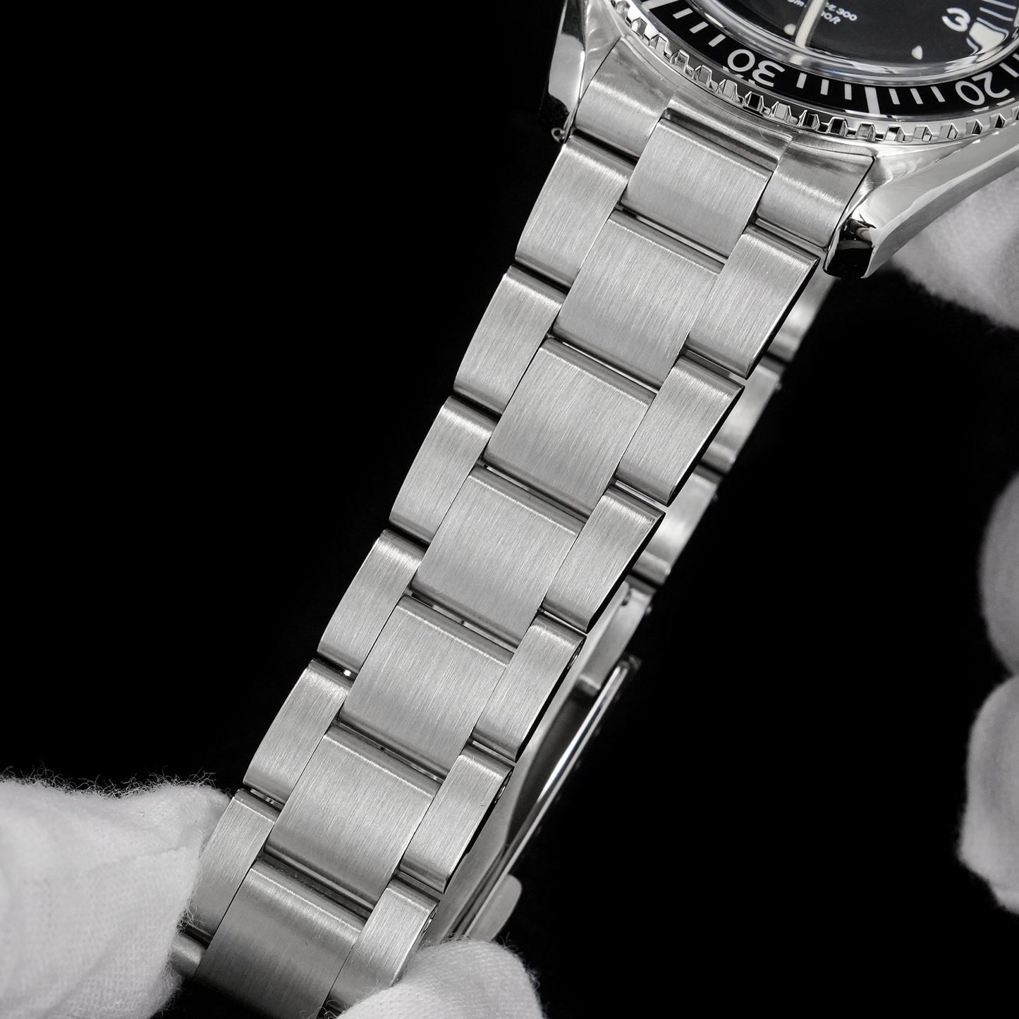 Seafarer WD1967Q 39mm VH31 Diver Watch