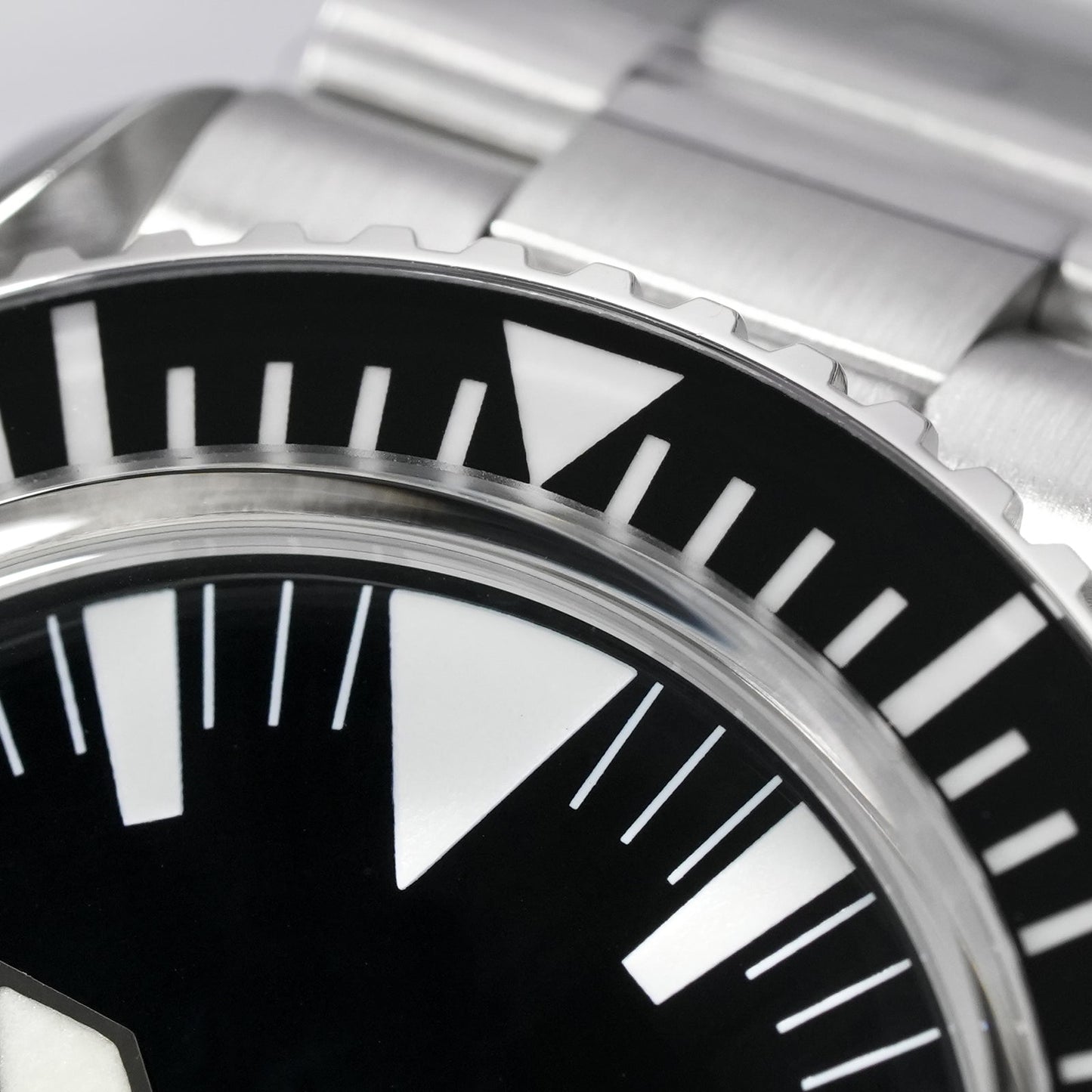 Seafarer WD1967Q 39mm VH31 Diver Watch