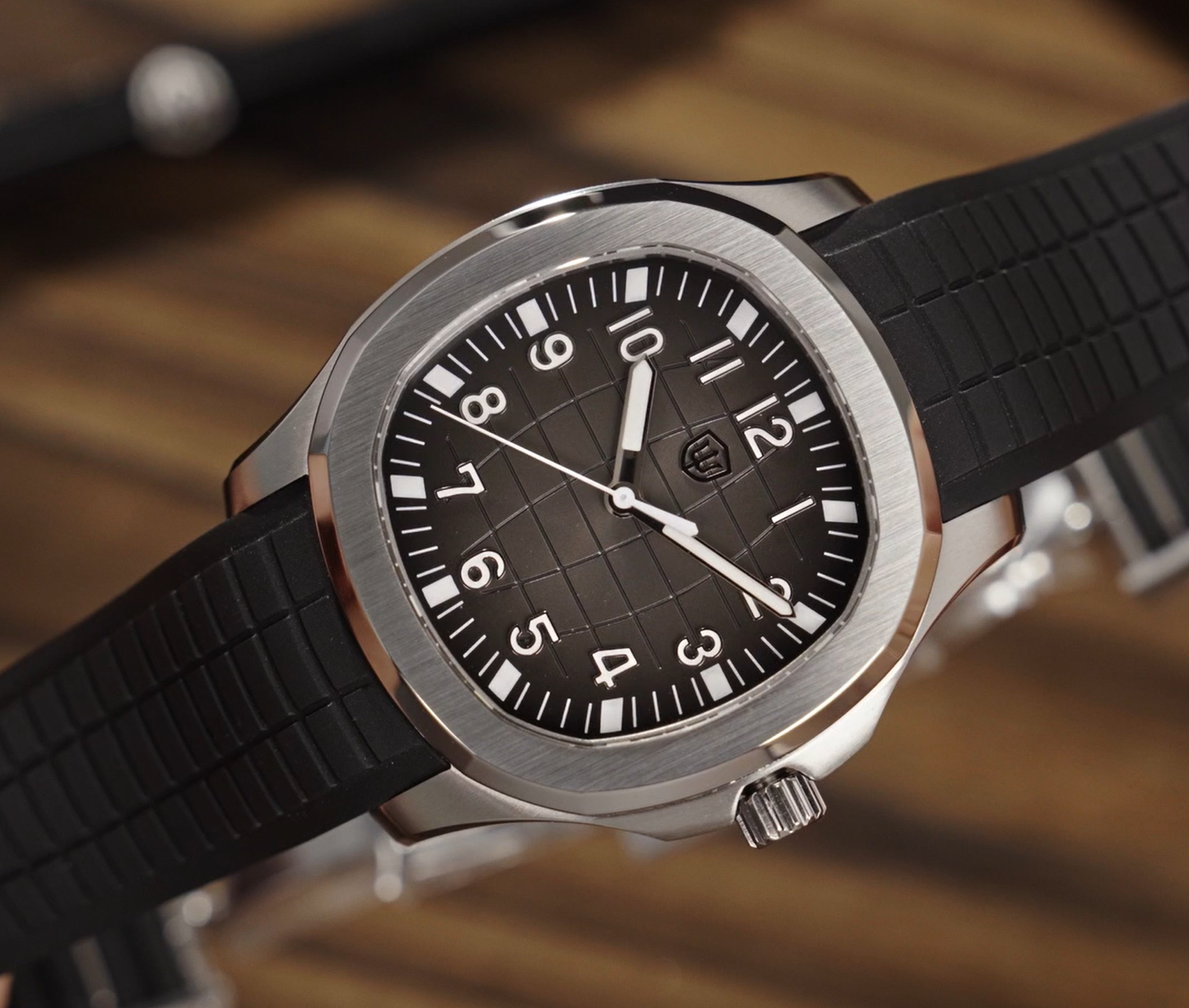 Watchdives WD008 38mm VH31 Slim Sport Watch