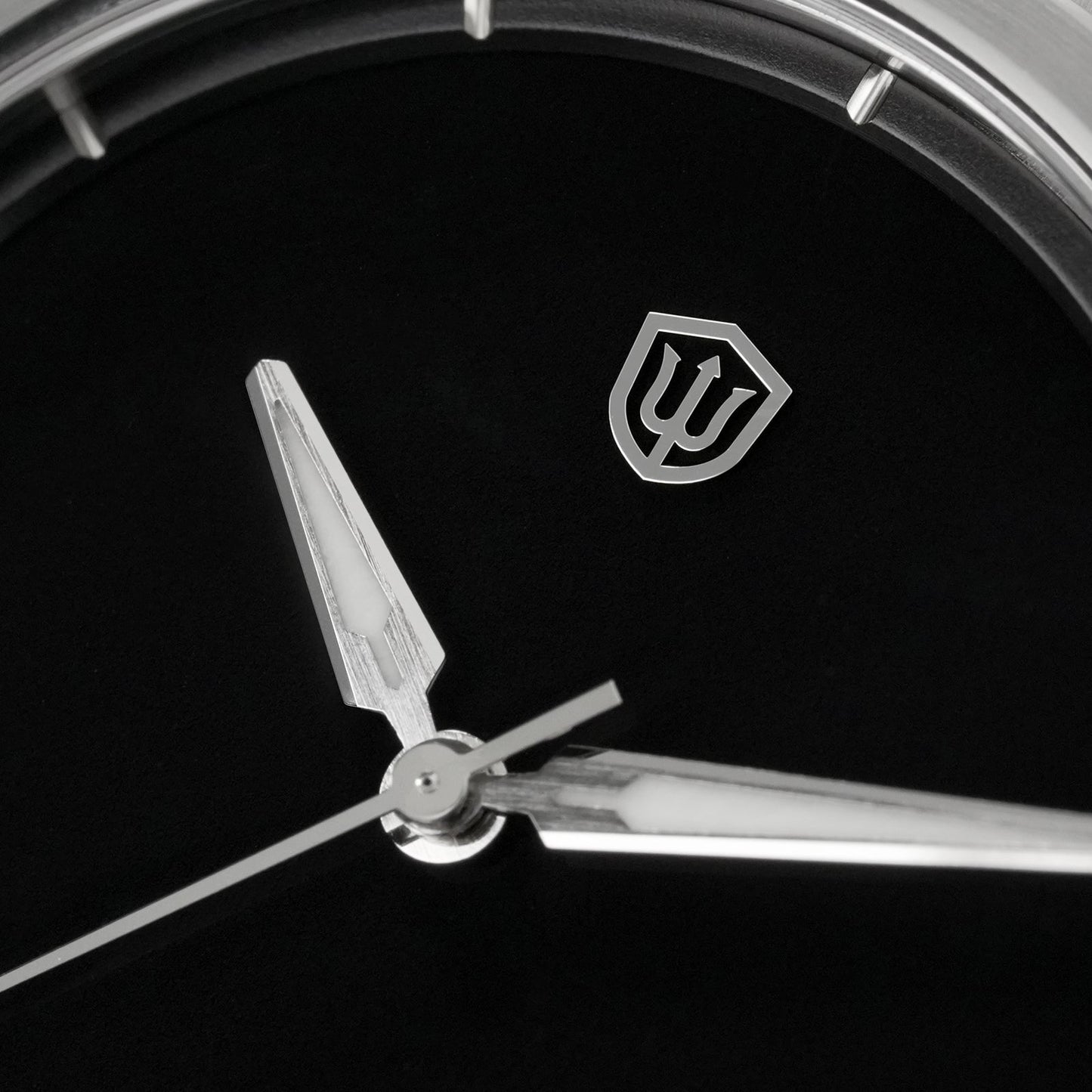Watchdives WD0016 MUSOU Super Black — Ultra Light-Absorbing Dial