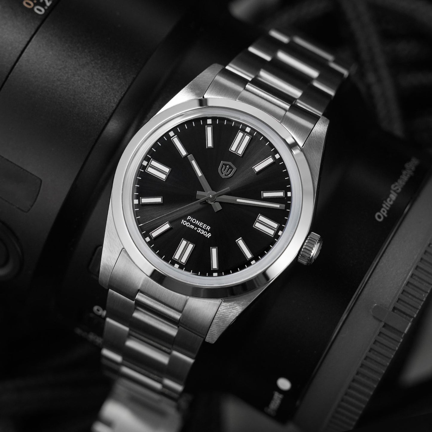 Watchdives WD1016B 37mm Pioneer VH31 Men Watch